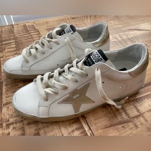 New, never worn, authentic Golden Goose Super Star Classic sneakers.